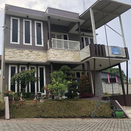 Villa Kusuma Hill A8 Бату Екстер'єр фото