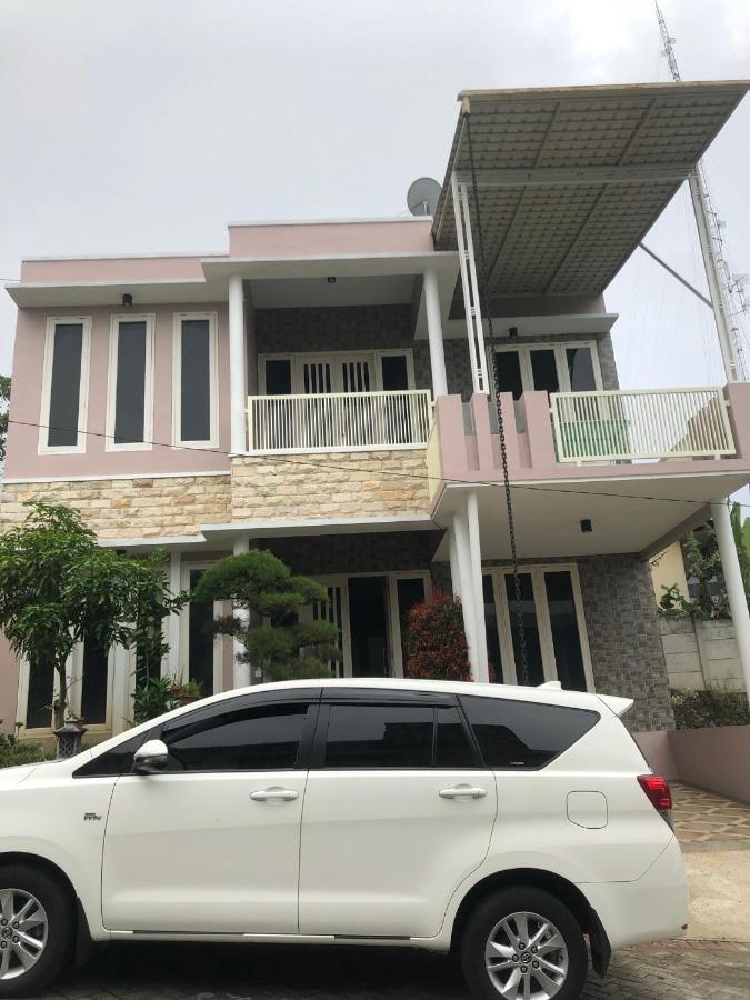 Villa Kusuma Hill A8 Бату Екстер'єр фото