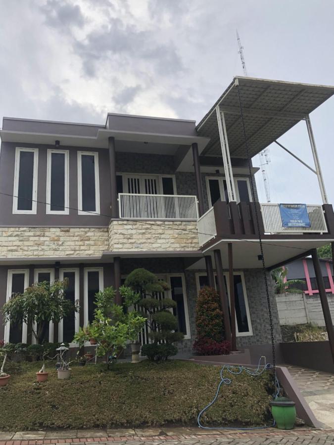 Villa Kusuma Hill A8 Бату Екстер'єр фото