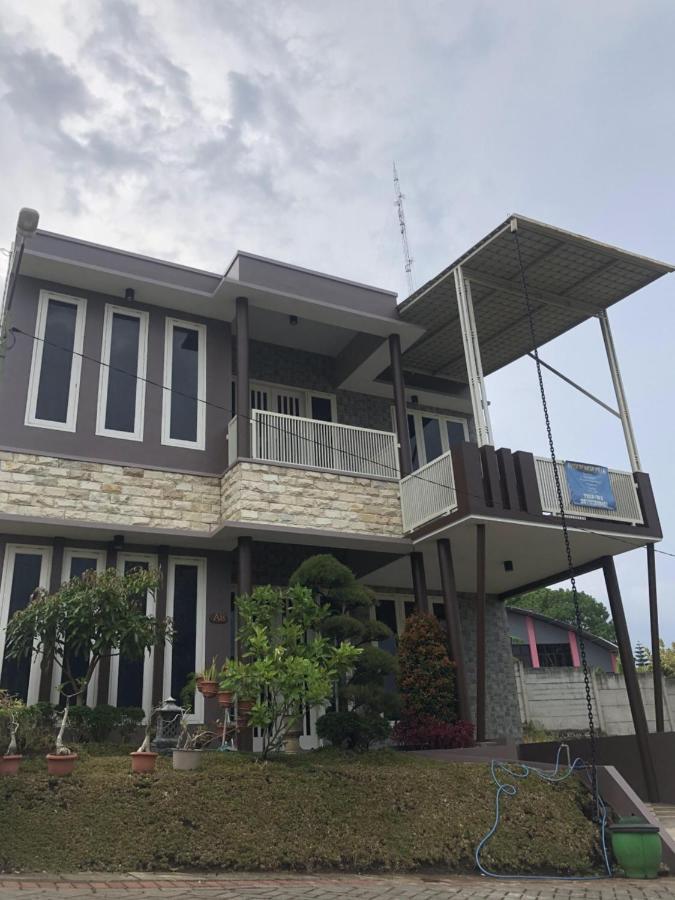 Villa Kusuma Hill A8 Бату Екстер'єр фото