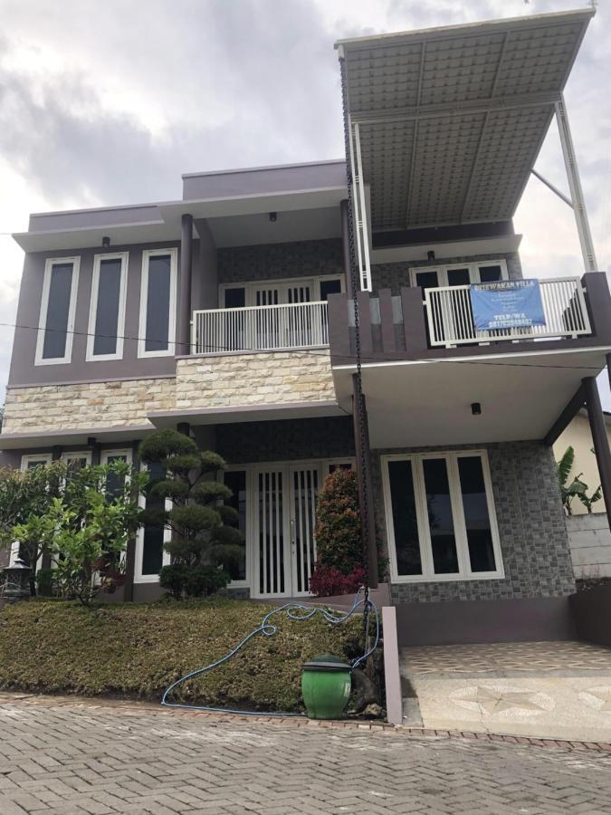 Villa Kusuma Hill A8 Бату Екстер'єр фото