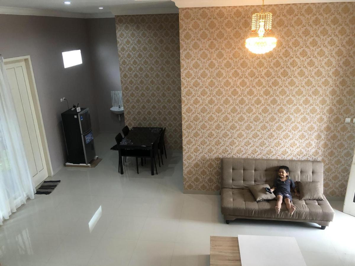 Villa Kusuma Hill A8 Бату Екстер'єр фото