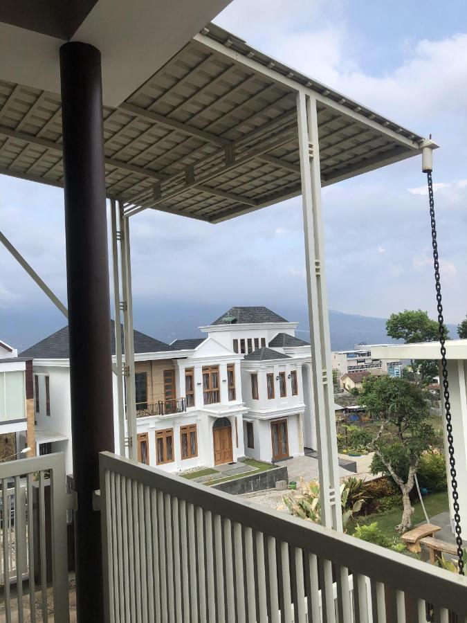 Villa Kusuma Hill A8 Бату Екстер'єр фото